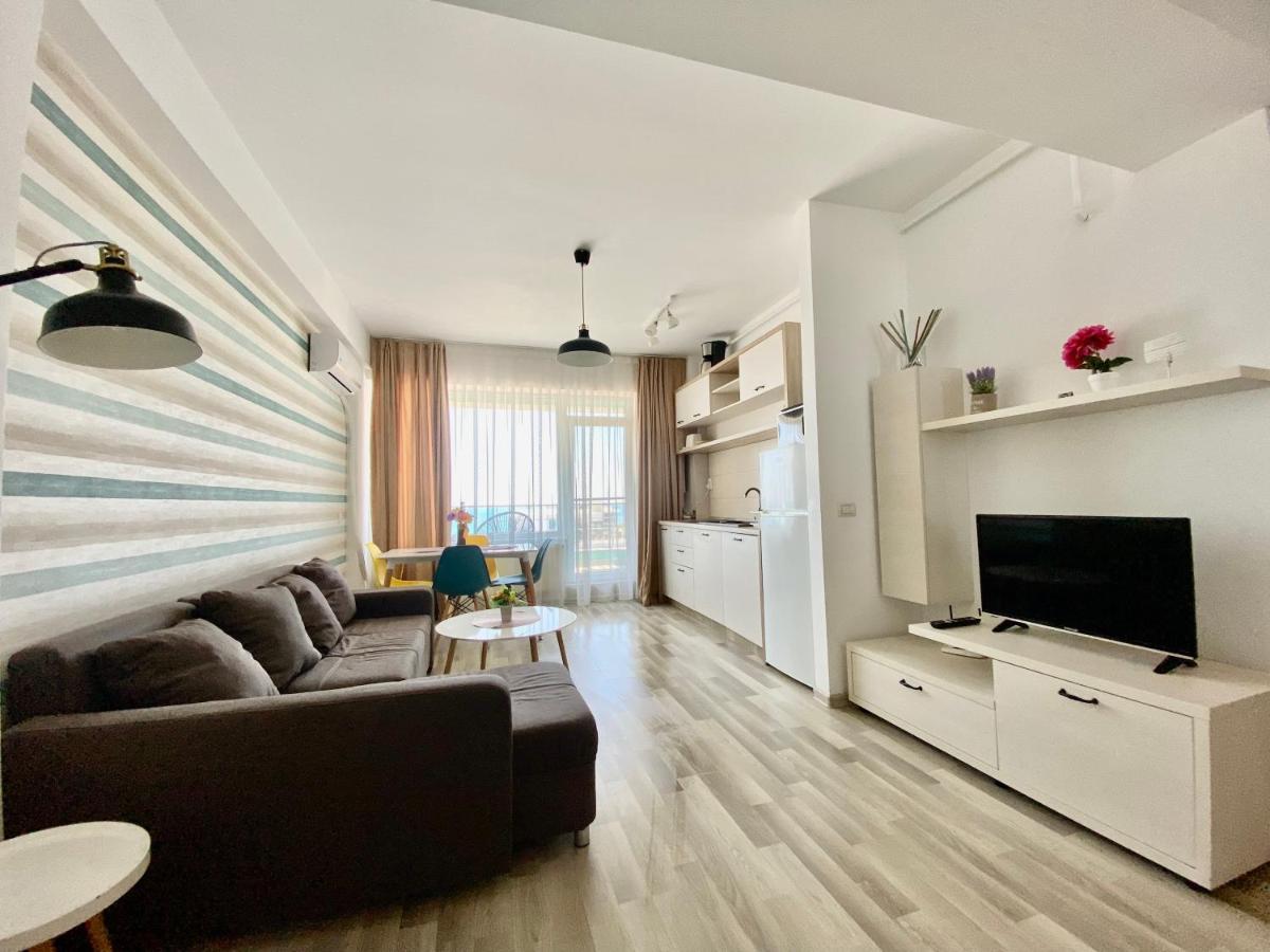 Valy Apartments Summerland Мамая Екстериор снимка