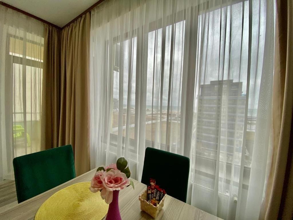 Valy Apartments Summerland Мамая Екстериор снимка