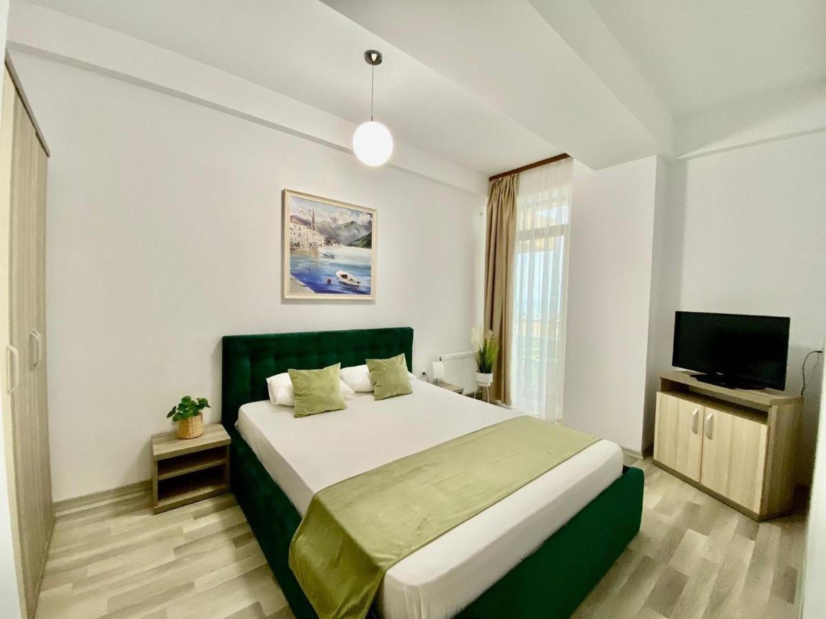 Valy Apartments Summerland Мамая Екстериор снимка