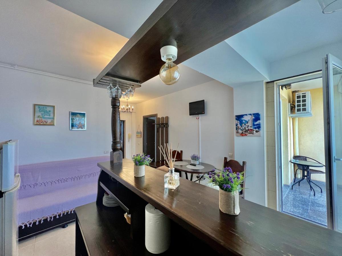 Valy Apartments Summerland Мамая Екстериор снимка